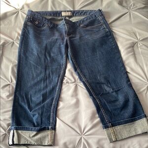Women’s cuffed jeans